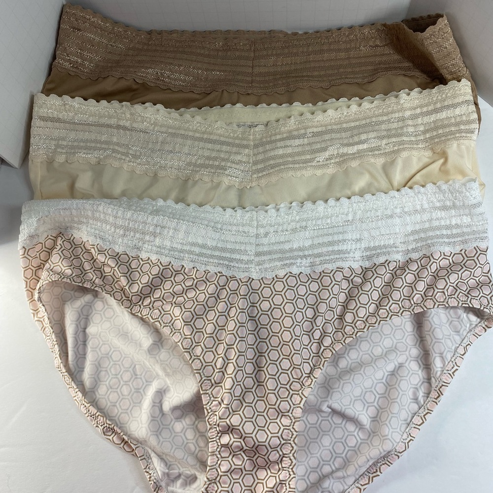 Warners Panties Three Pair Size 8 XL No Muffin Top Hipster